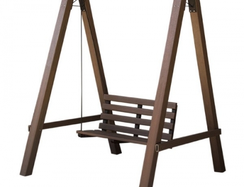 Mobiliários em Madeira Plástica Encapsulada